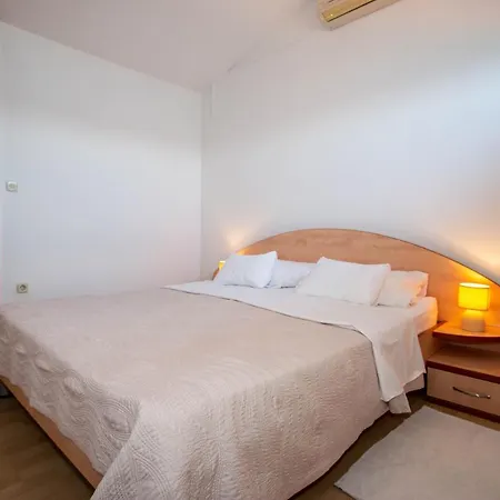 Apartamento Matas Sukošan